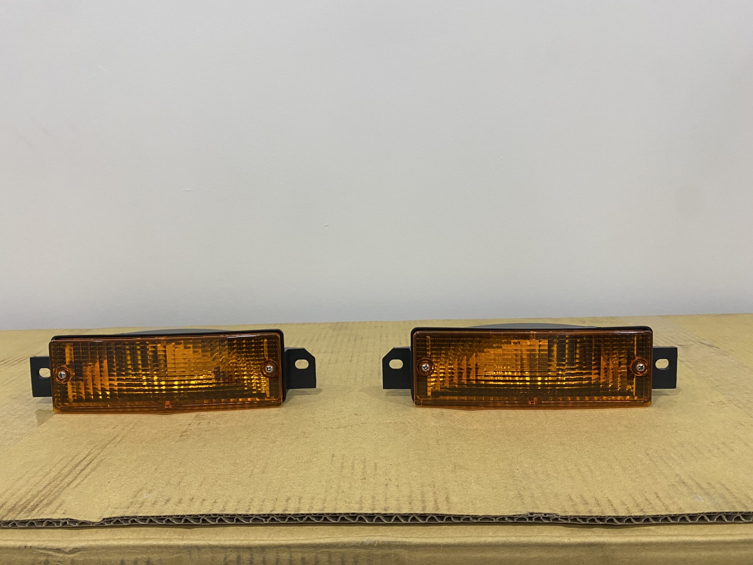 Bumper Turn Signal Indicator (Amber) - Image 2